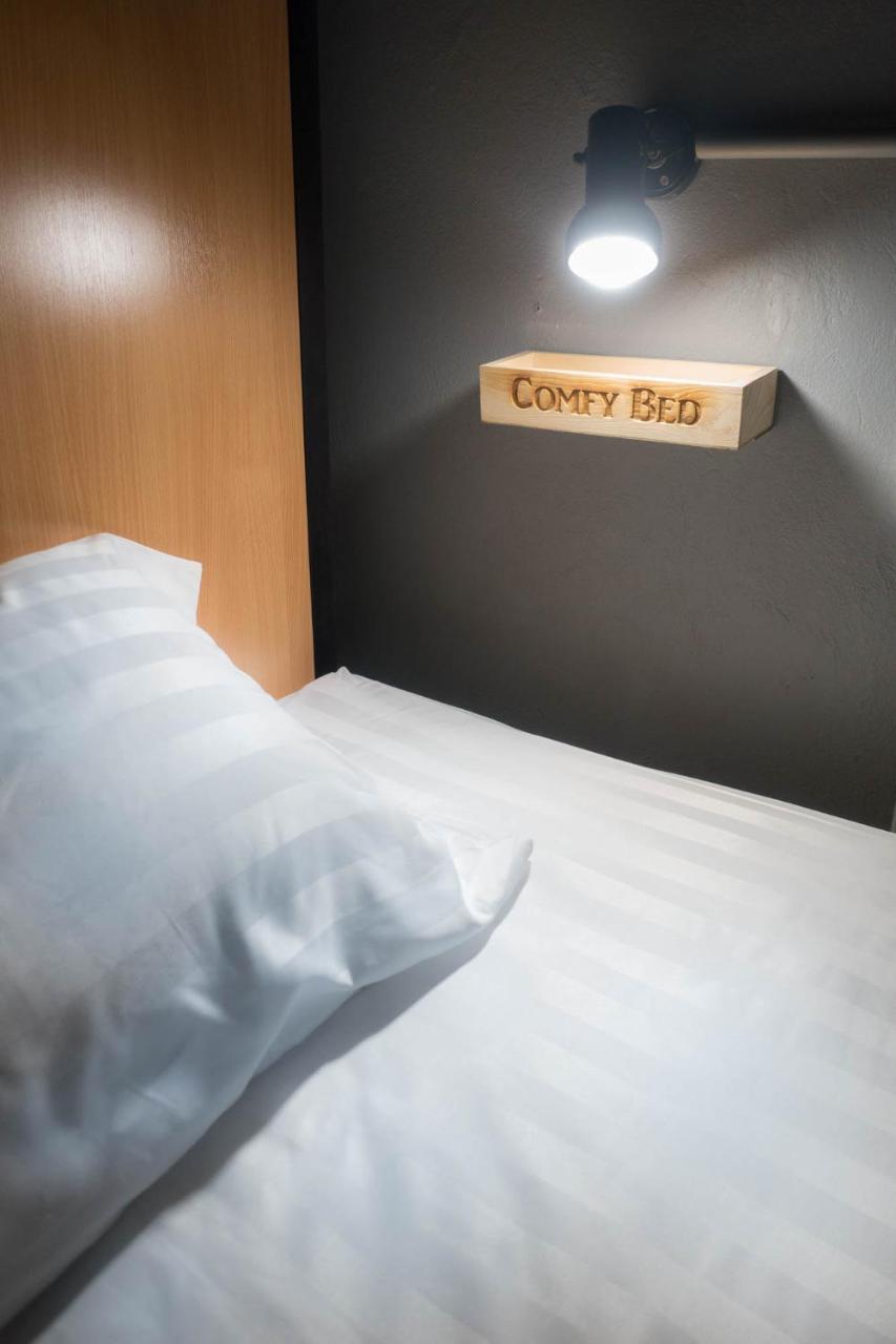 Comfy Bed Hostel (Adults Only) Bangkok Ngoại thất bức ảnh